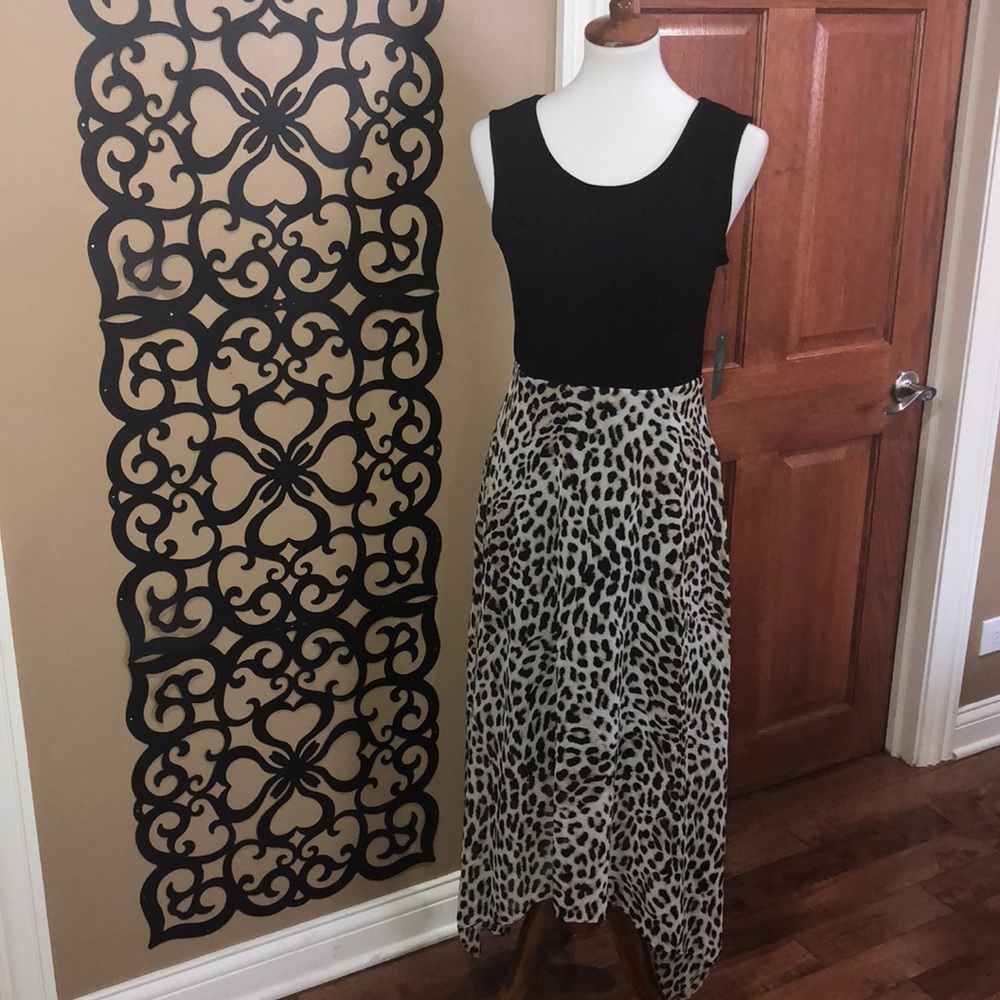 NWT Vince Camuto cheetah dress